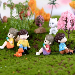 Cute Couple Miniature Figurines (Style 4)