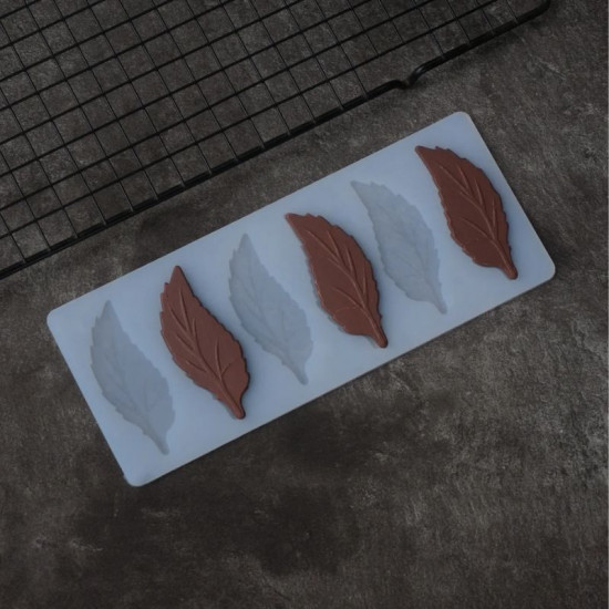 Silicone Chocolate Garnishing Mould - Lanceolate Leaf