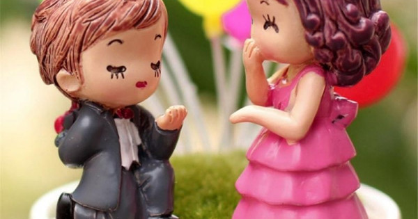 Cute Couple Miniature Figurines (Style 5)