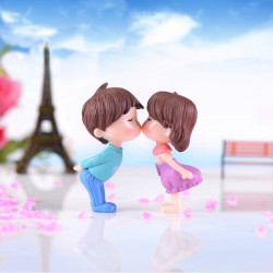 Romantic Couple Miniature Figurines (Style 8)