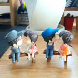 Cute Couple Miniature Figurines (Style 21)