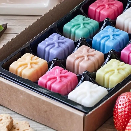 Gift Box Shape (15 Cavity) Silicone Chocolate Mould Gift Box Shape (15 Cavity) Silicone Chocolate Mould