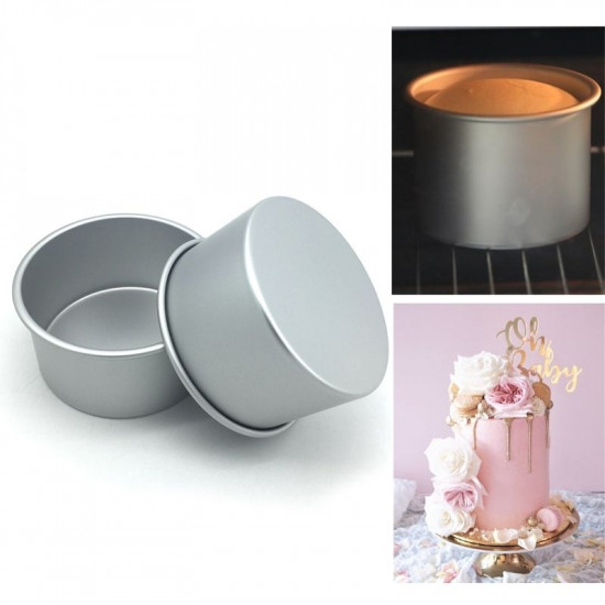 Round Aluminium Cake Mould (Diameter 5.25 x Height 3.75)