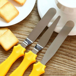 Icing Spatula Set of 3 Pieces (Random Colour)