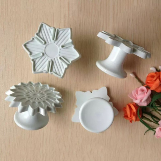 Mix Design Flower Shape Plunger Cutter (Set of 4)