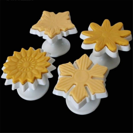 Mix Design Flower Shape Plunger Cutter (Set of 4)