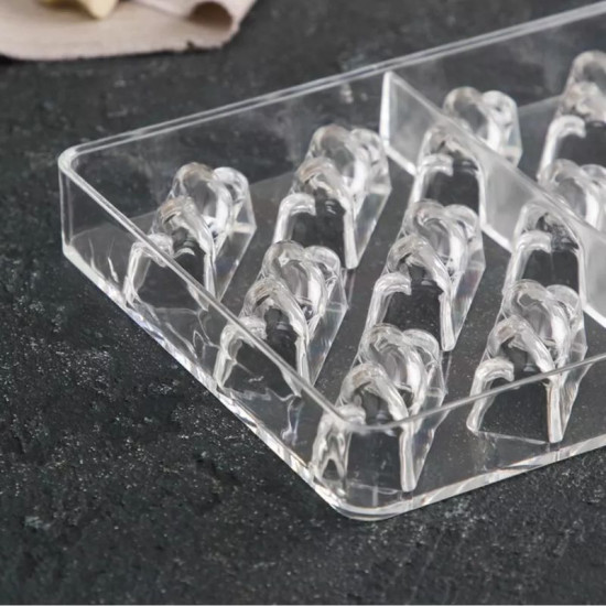 Rectangular Shape With Twist Design Polycarbonate Chocolate Mould