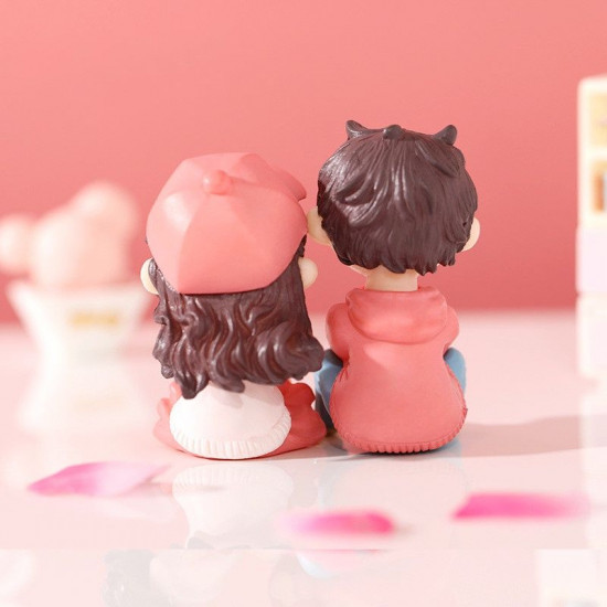 Romantic Couple Miniature Figurines (Style 16)