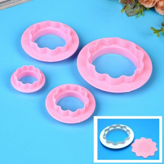 Round Wavy Edge Shape Fondant Cutter