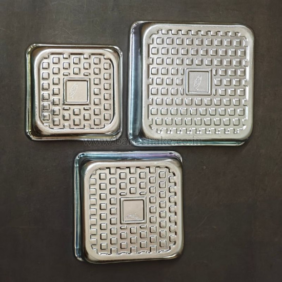 Square Design Aluminium Cake Mould (Set of 3)