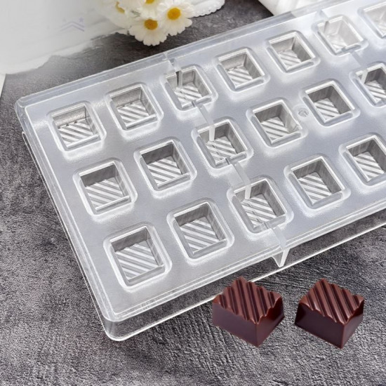 Square Shape With Stripes Design Polycarbonate Chocolate Mould