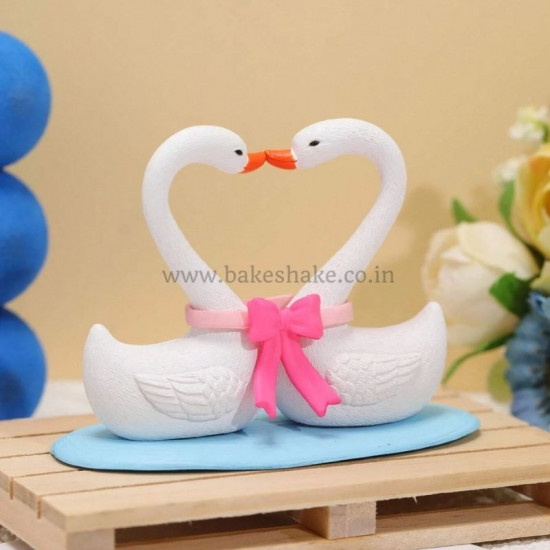 White Swan Couple Miniature (Set of 2)